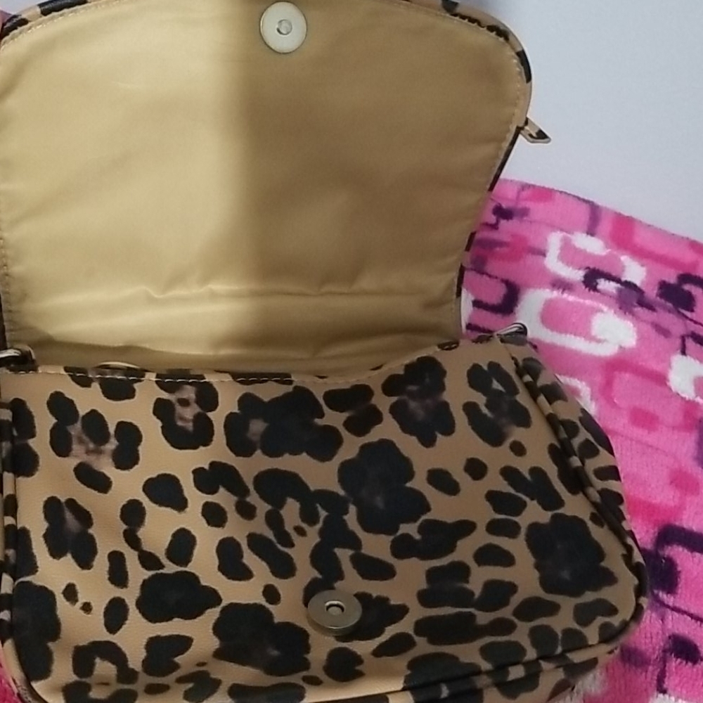 Purse - Picture 2 of 5